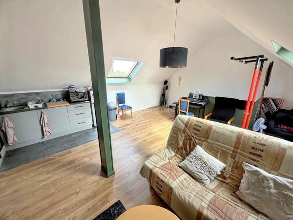 Vente                                                      Immeuble
                        
                     7 pièces                      193 m2                     à Lille