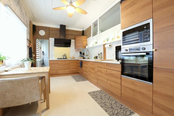 EPERNAY(51) Coteaux ouest Maison type 11 avec 1 appartement indépendant en RDC sur une parcelle de 529 m²