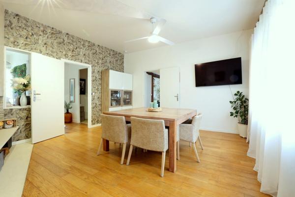 EPERNAY(51) Coteaux ouest Maison type 11 avec 1 appartement indépendant en RDC sur une parcelle de 529 m²