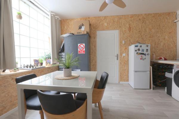 EPERNAY(51) Coteaux ouest Maison type 11 avec 1 appartement indépendant en RDC sur une parcelle de 529 m²