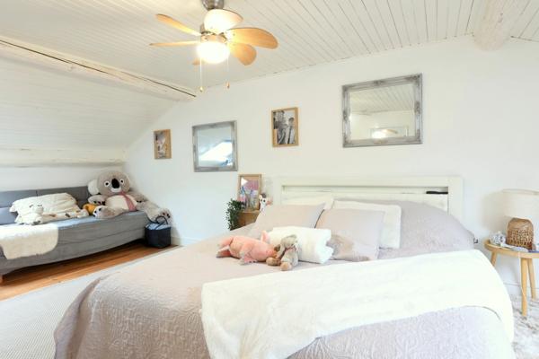 EPERNAY(51) Coteaux ouest Maison type 11 avec 1 appartement indépendant en RDC sur une parcelle de 529 m²