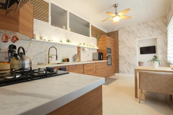 EPERNAY(51) Coteaux ouest Maison type 11 avec 1 appartement indépendant en RDC sur une parcelle de 529 m²