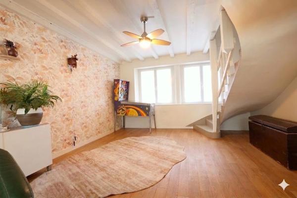 EPERNAY(51) Coteaux ouest Maison type 11 avec 1 appartement indépendant en RDC sur une parcelle de 529 m²