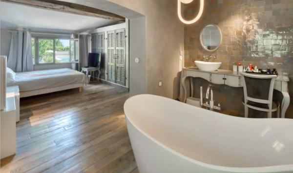 Bastide en pierre, 7 pièces 300 m² Saint-Paul de Vence