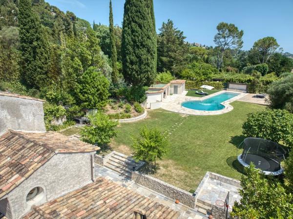 Bastide en pierre, 7 pièces 300 m² Saint-Paul de Vence