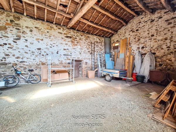 Maison à LA TOURLANDRY, 49120 - 5 pièces 305m²