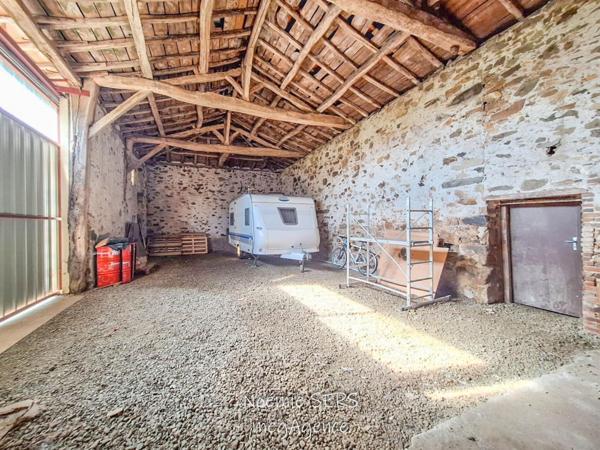 Maison à LA TOURLANDRY, 49120 - 5 pièces 305m²