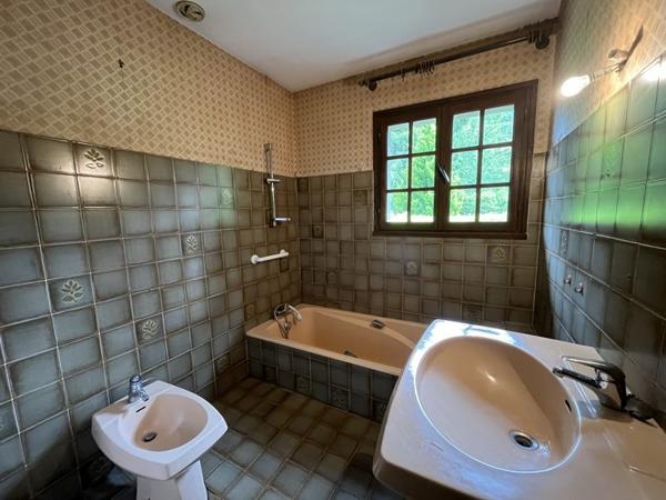 Maison à vendre 161 250 € Montluçon 6 p 150 m² DPE F