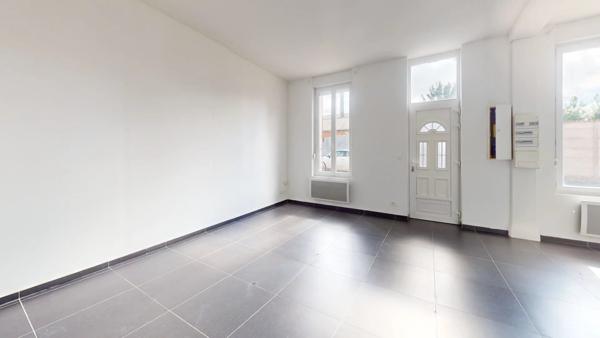 Vente                                                      Maison de ville
                        
                     4 pièces                      85 m2                     à Saint-Quentin