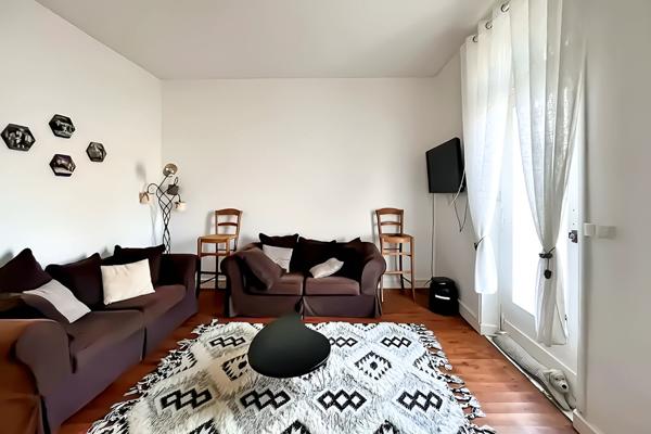 Maison  3 pièce(s) 49 m2 sur parcelle de 240 m2 + garage et dependances,