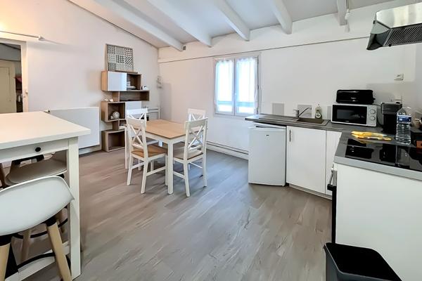 Maison  3 pièce(s) 49 m2 sur parcelle de 240 m2 + garage et dependances,