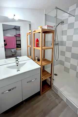 Maison  3 pièce(s) 49 m2 sur parcelle de 240 m2 + garage et dependances,