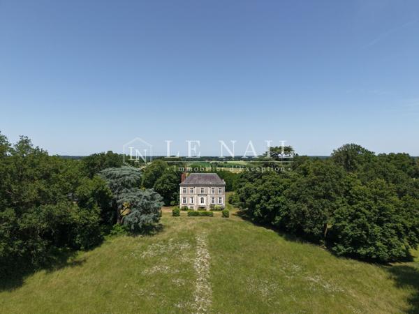 Élégant château du XIXe siècle en Haut Anjou