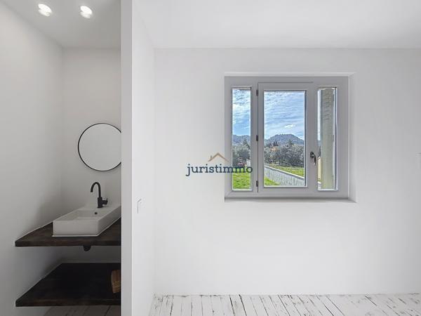 Entrechaux (84340) Mazet en pierre rénové avec piscine – charme et rénovation contemporaine