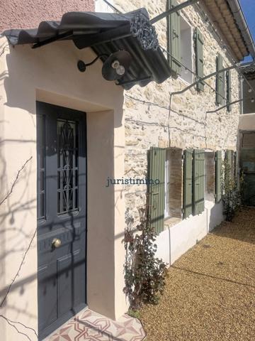 Entrechaux (84340) Mazet en pierre rénové avec piscine – charme et rénovation contemporaine