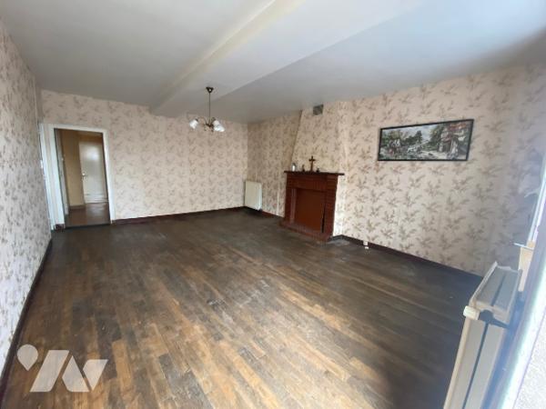 Maison à rénover, avec fort potentiel.