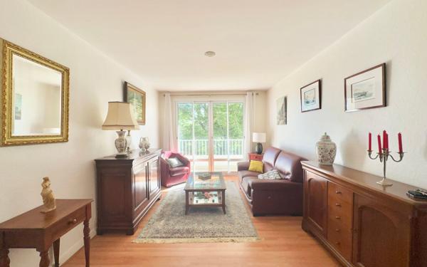 Appartement à vendre    3 pièces • 55 m2 Bordeaux