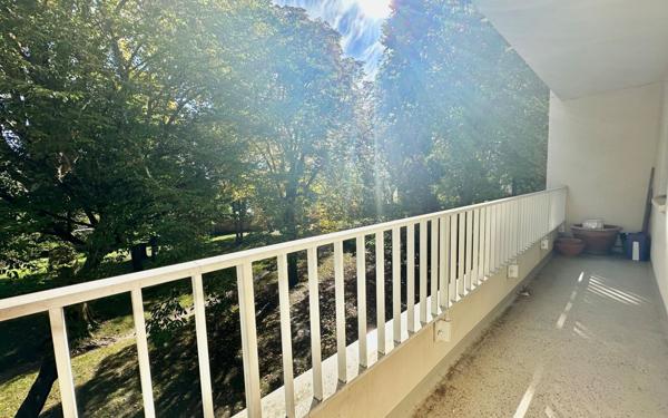 Appartement à vendre    3 pièces • 55 m2 Bordeaux