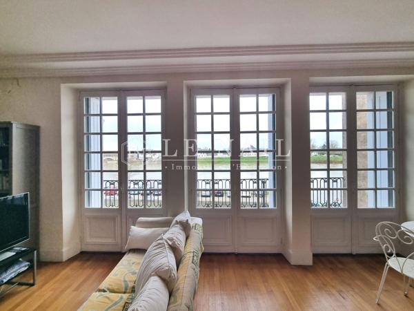 Maison de ville à Amboise avec vues sur le château et la Loire