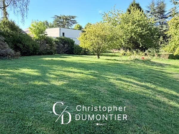 Mont-Saint-Aignan  – Terrain à bâtir 1090 m²