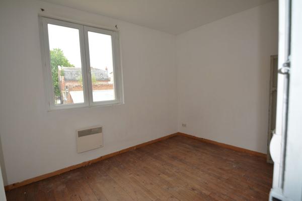 Immeuble de rapport La Fere 4 pièce(s) 96 m2