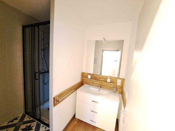Appartement Névez 4 pièces centre bourg à proximité immédiate des commodités
