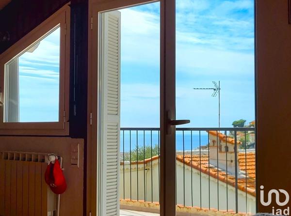 Maison 5 pièces de 151 m² à Nice (06100)