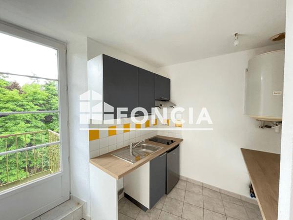 Location Appartement 2 pièces 36.21 m² - 7 PLACE SAINT JEAN Casseneuil 47440