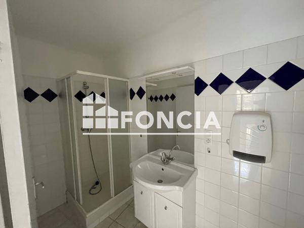 Location Appartement 2 pièces 36.21 m² - 7 PLACE SAINT JEAN Casseneuil 47440