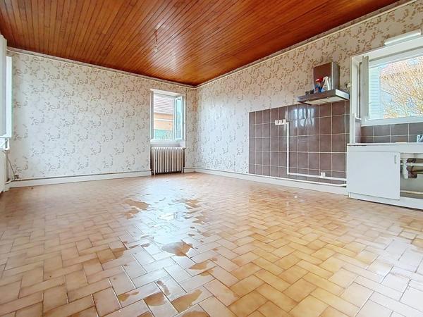 DOL0MIEU – Maison à rénover – 85 m² – Grand terrain de 1050 m²