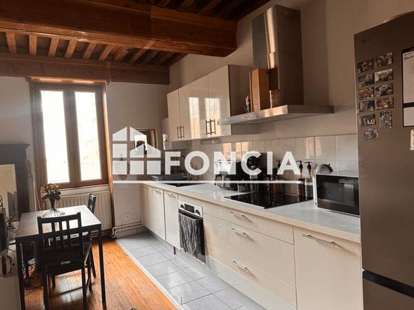Location Appartement 3 pièces 56.95 m² - 54 GRANDE RUE Thoissey 01140