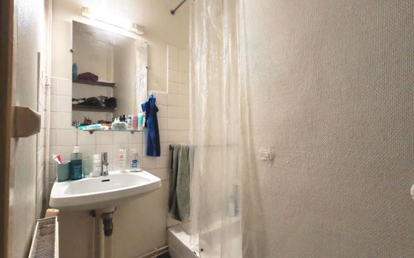 Appartement à vendre    2 pièces • 42,97 m2 Lyon 8