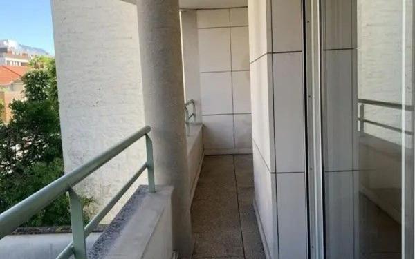 Appartement à louer    3 pièces • 73,16 m2 Clamart