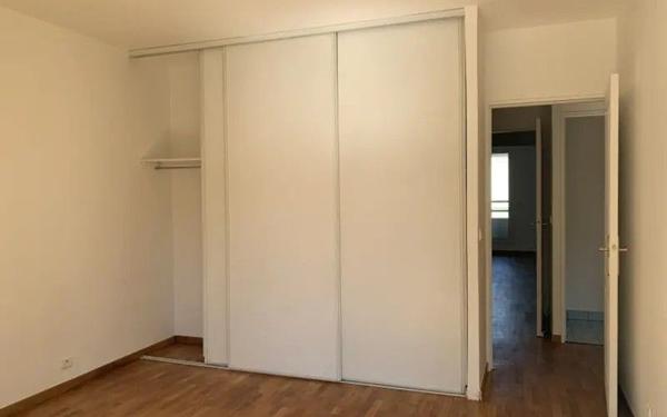 Appartement à louer    3 pièces • 73,16 m2 Clamart