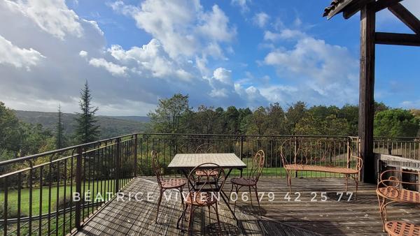 EXCLUSIVITE: RAVISSANTE MAISON! Secteur Montignac -Lascaux. BELLE VUE.  4 chambres. PISCINE. Jardin: 5697 m2