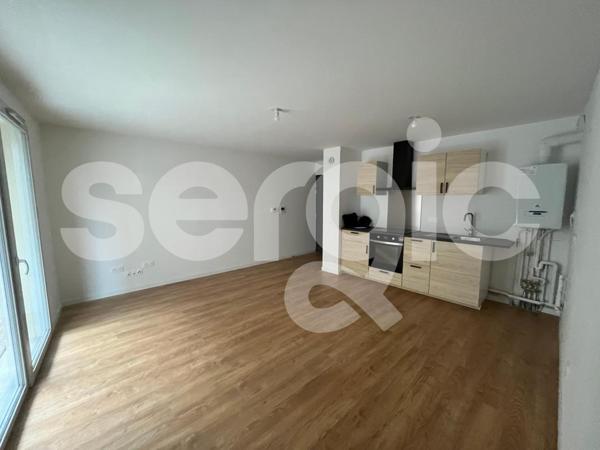 Location 2 Pieces 39 80000 Amiens 25 1578 02 0033