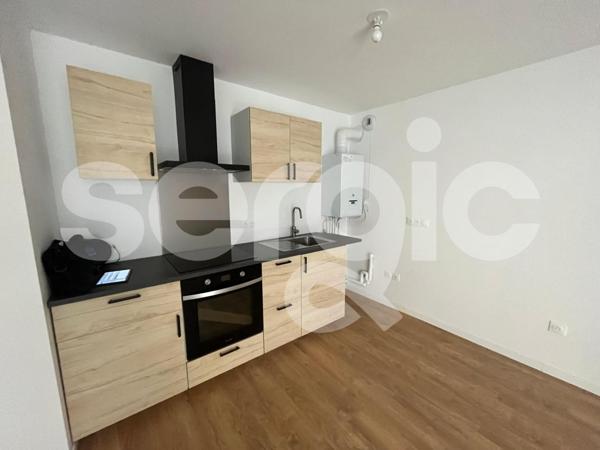 Location 2 Pieces 39 80000 Amiens 25 1578 02 0033