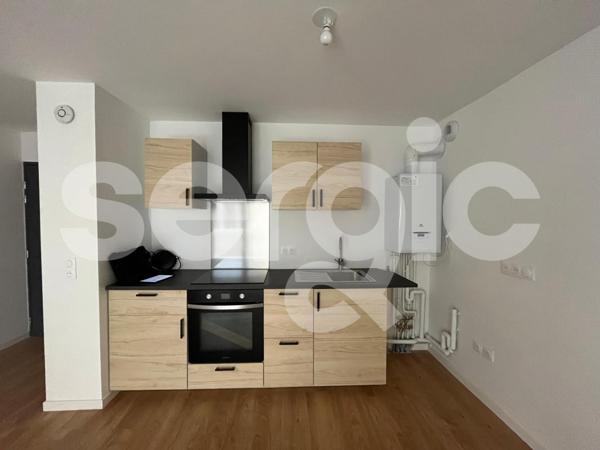 Location 2 Pieces 39 80000 Amiens 25 1578 02 0033