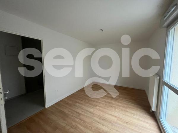 Location 2 Pieces 39 80000 Amiens 25 1578 02 0033