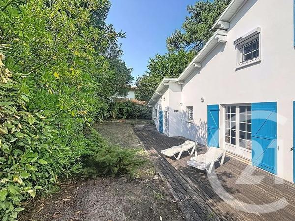 Maison à vendre  6 pièces - 125,59 m 2   ARCACHON  - 33