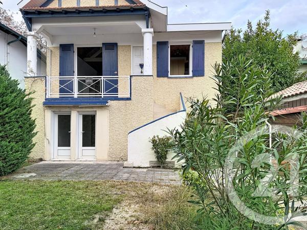 Maison à vendre  6 pièces - 125,59 m 2   ARCACHON  - 33