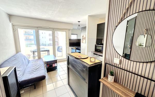 Appartement à vendre    2 pièces • 27,03 m2 Fréjus