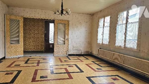 En exclusivité : Maison avec travaux, plus de 200 m2 de potentiel à AVENAY-VAL-D’OR