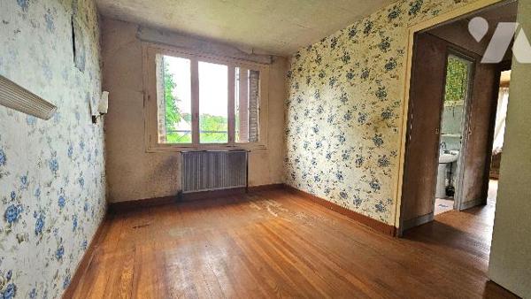 En exclusivité : Maison avec travaux, plus de 200 m2 de potentiel à AVENAY-VAL-D’OR