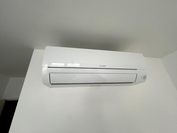 Charmant F2 rénové avec jardin privatif à Montreuil