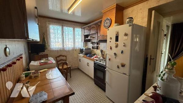 A vendre - Châlons-en-Champagne, secteur Palais des Sports Pierre de Coubertin - Appartement T4...