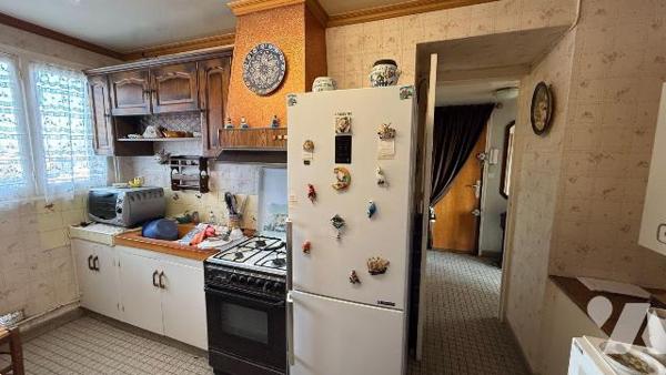 A vendre - Châlons-en-Champagne, secteur Palais des Sports Pierre de Coubertin - Appartement T4...