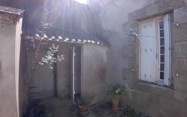 Maison à vendre    8 pièces •  Saint-Pol-de-Léon