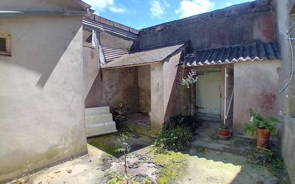 Maison à vendre    8 pièces •  Saint-Pol-de-Léon