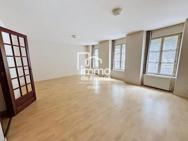 Immeuble à vendre à Mayenne (53100)